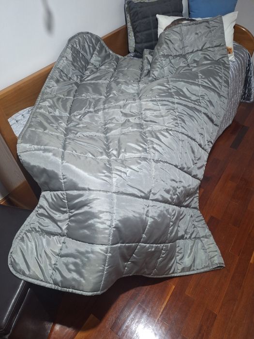 Hedredao acetinado para cama de solteiro