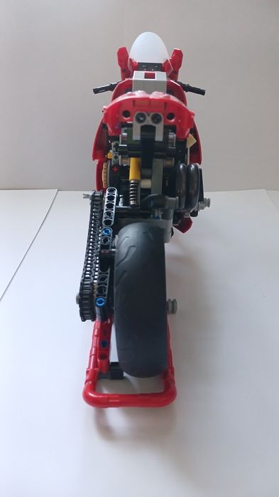 Lego Technic Ducati Panigale V4