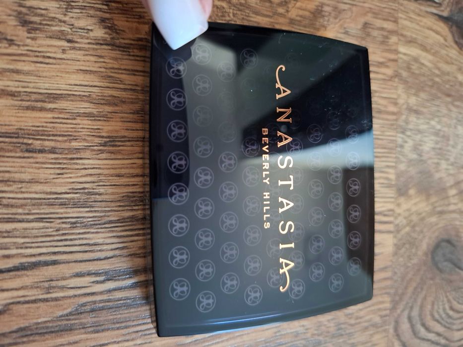Bronzer Anastasia Beverly Hills