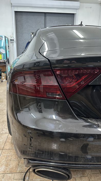 Задні фари фонарі  audi a 7 2011 - 2013 Америка