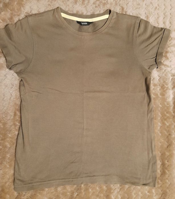 Фірмові футболочки на хлопчика.