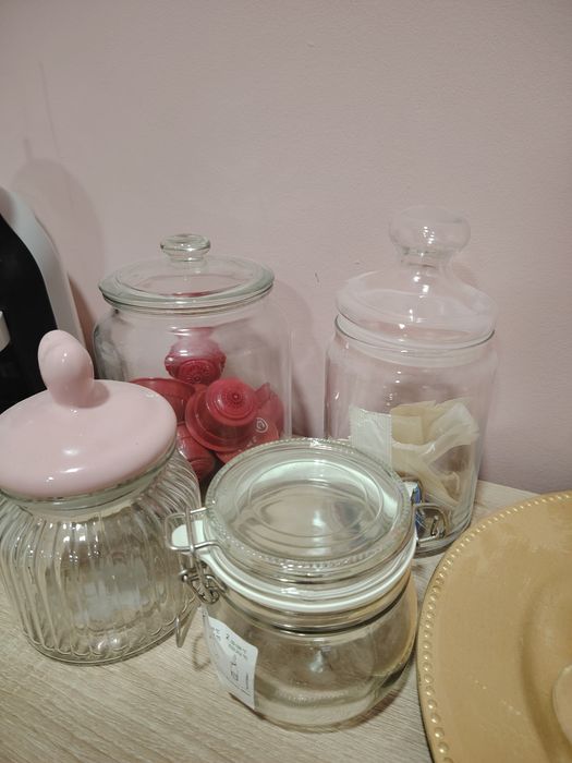 Conjunto de frascos de vidro