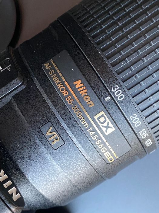 Nikon d3100 + 2 обʼєктива (Nikon AF-S DX NIKKOR 55–300mm f/4.5–5.6G ED VR та кітовий)