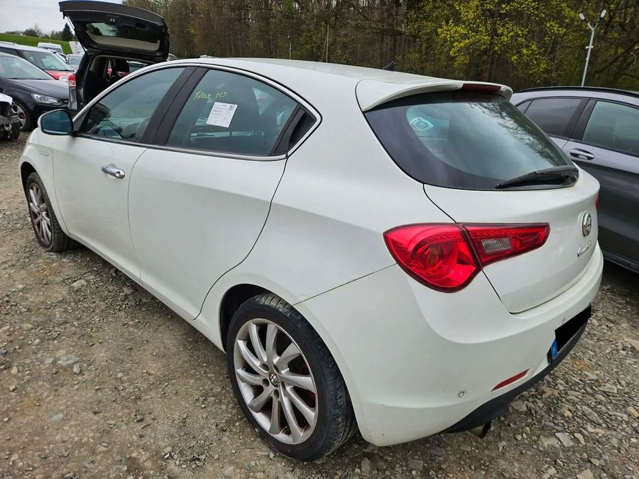 Alfa Romeo Giulietta 1.4 benzyna  / 2010  /  Francja