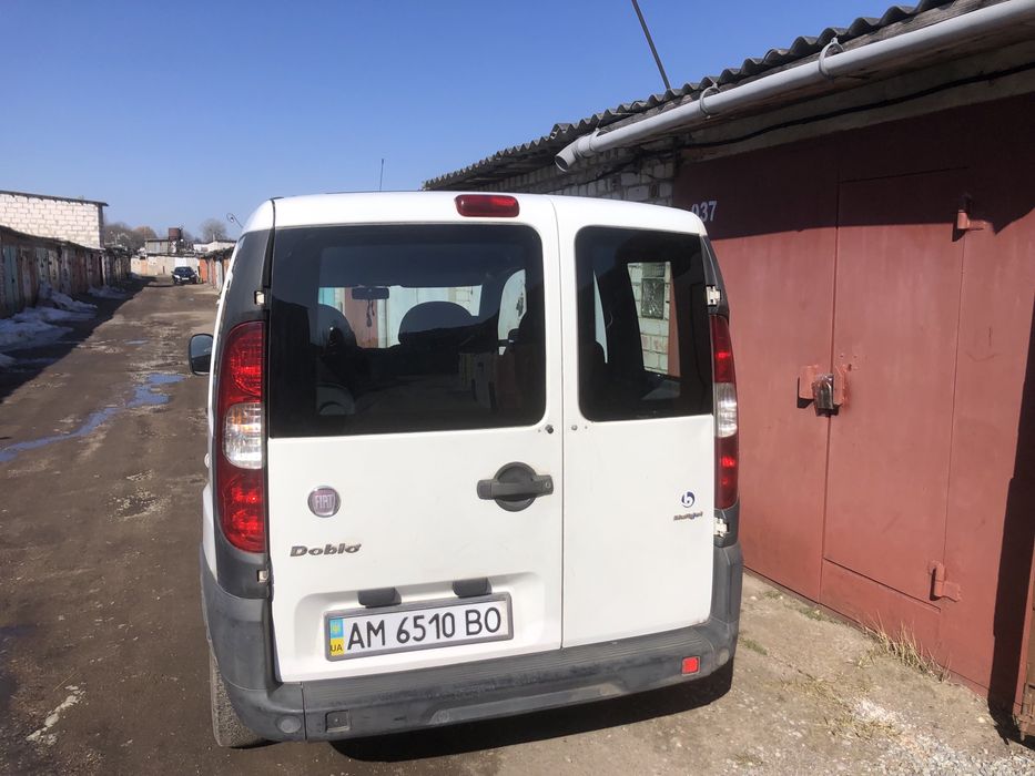 Продаю авто Fiat  Doblo 2008 року