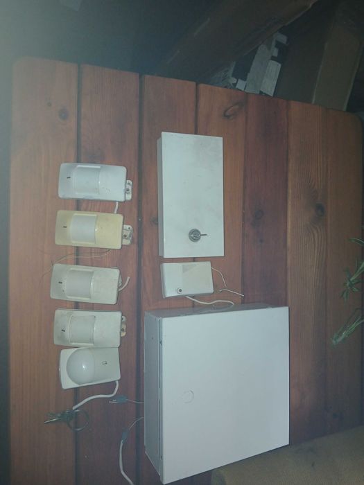 Alarm domowy garazowy