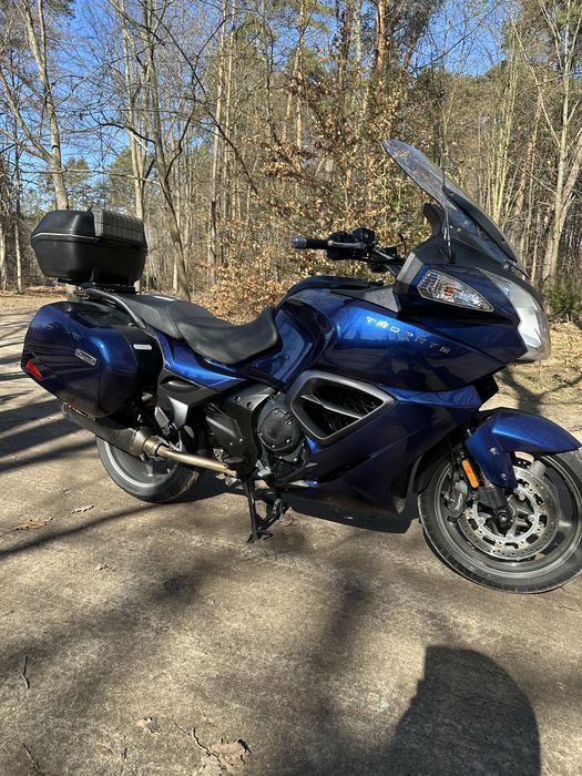 Triumph Trophy SE 1200