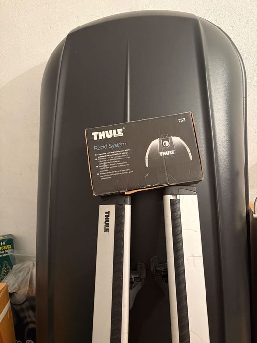 Mala e barras de tejadilho carro