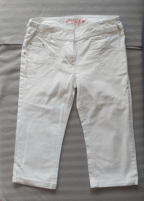 Białe spodenki do kolan jeans Cherokee