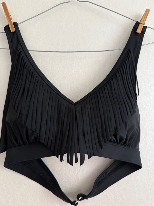 Biustonosz bikini z modnymi frędzlami