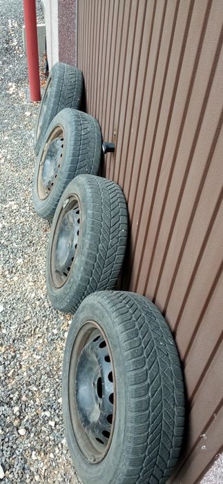 Koła felgi ET36 4x100 opony zimowe Nissan Micra 175/65R 14