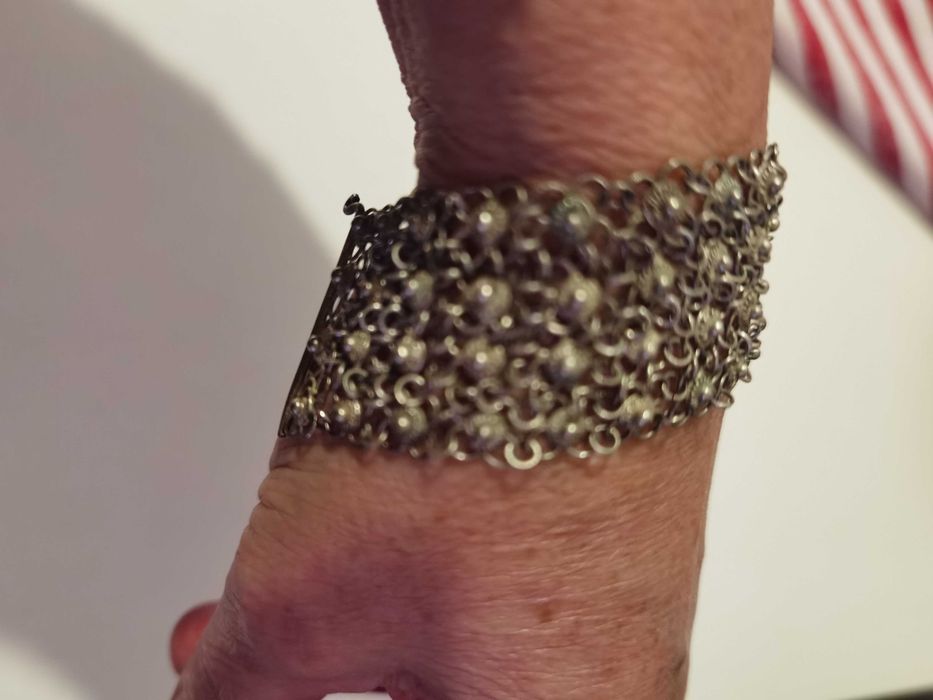 Pulseira com mais de 100 anos