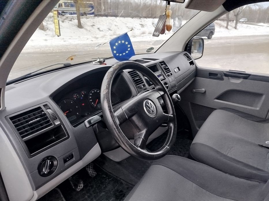 Volkswagen T5 1.9дизель 2006рік 9-місць