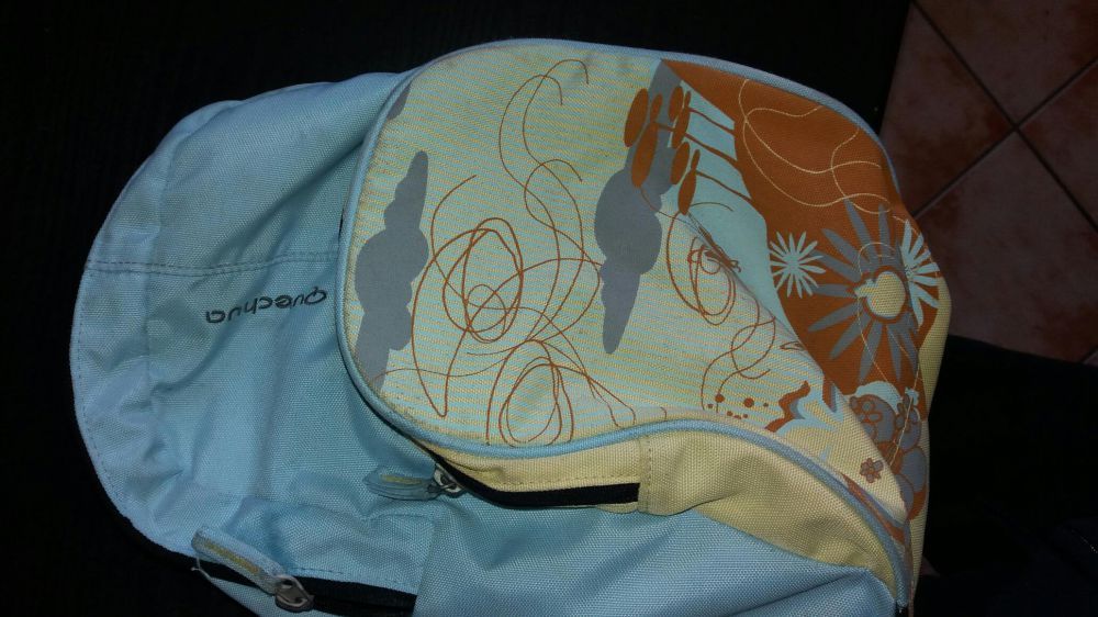 Mochila deply como nova. Ideal para passeios