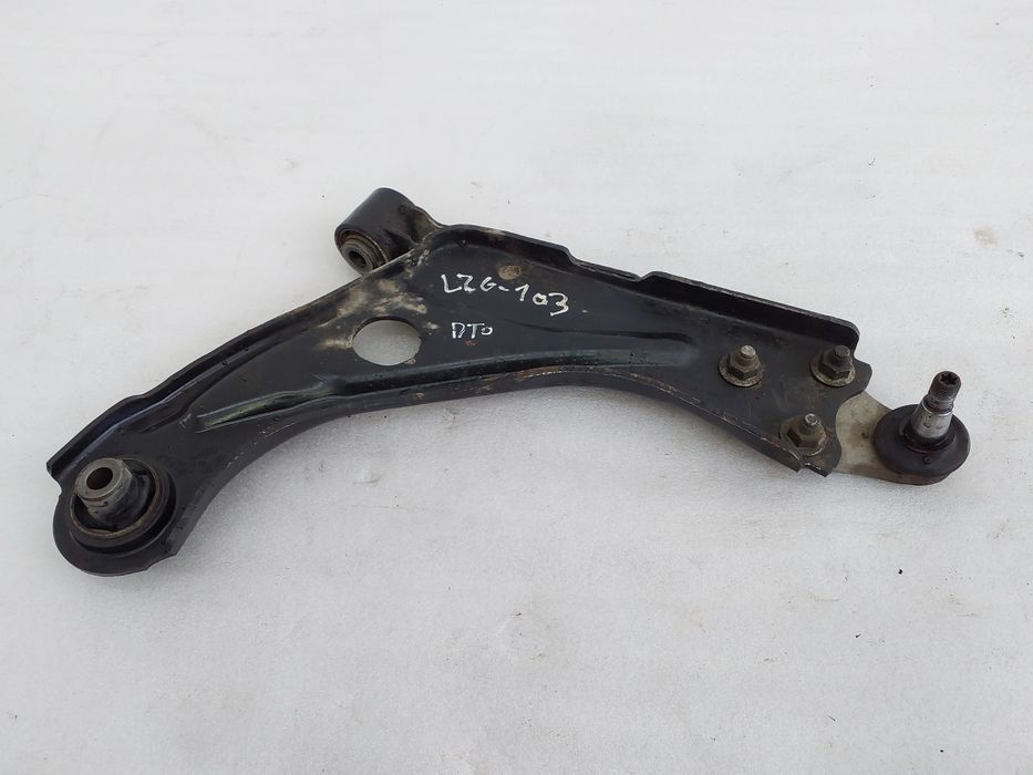 Braço de suspensão frente direito PEUGEOT 3008 II (M_)