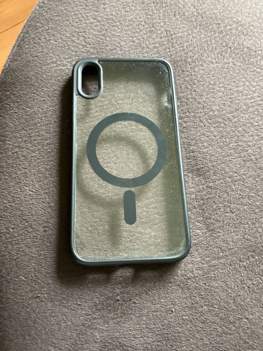 Capa de Iphone praticamente nova