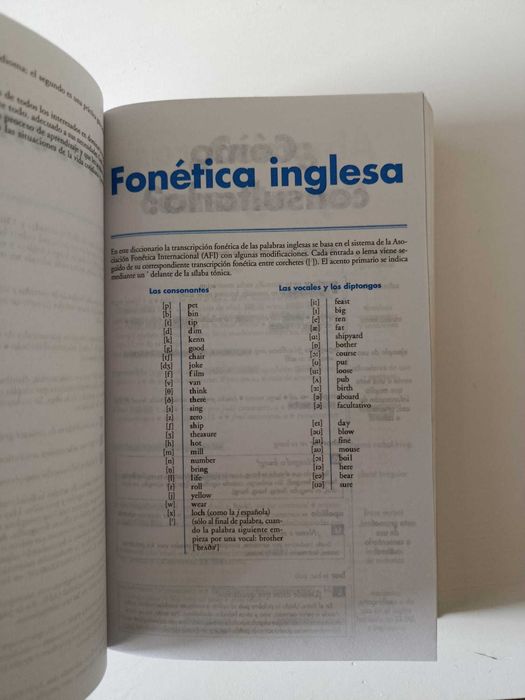 Diccionario Espasa Pocket Español-Inglés / Inglés-Español, 2006