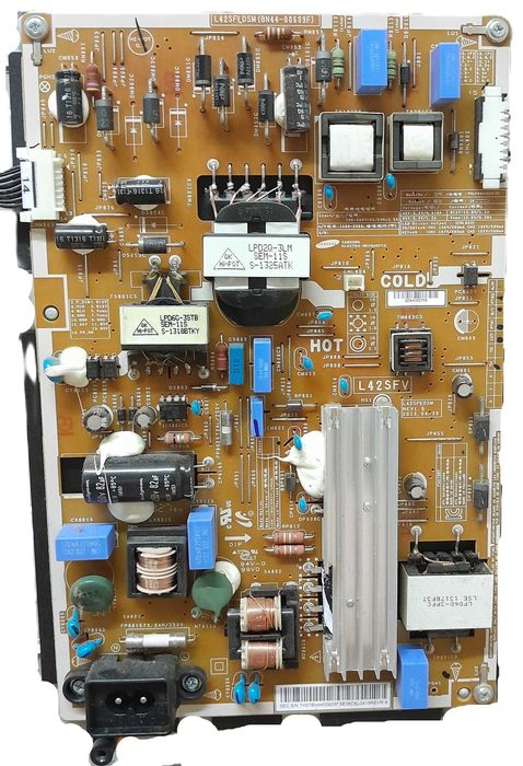 Televisão Samsung UE42F5000AW vendo as peças