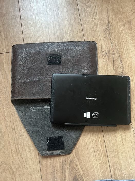 Планшет Bravis WXi89 3G Black з зйомною клавіатурою