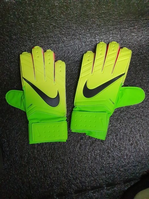 rękawice bramkarskie nike