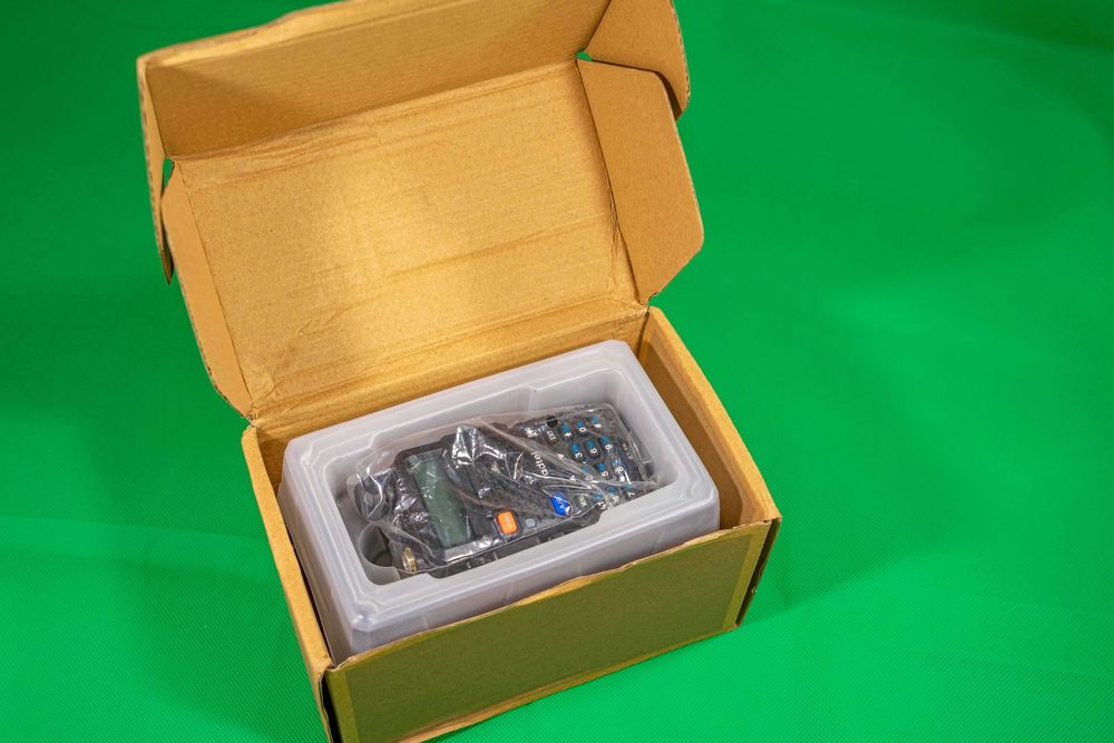 walkie-talkie Radtel RT-5R Full Band 50-600Mhz Rádio Amador