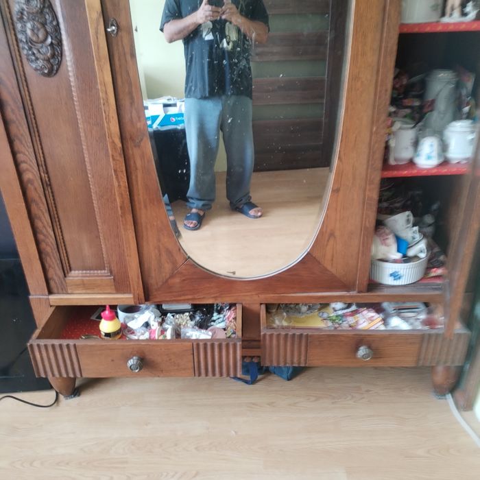 Sprzedam szafe holederskom