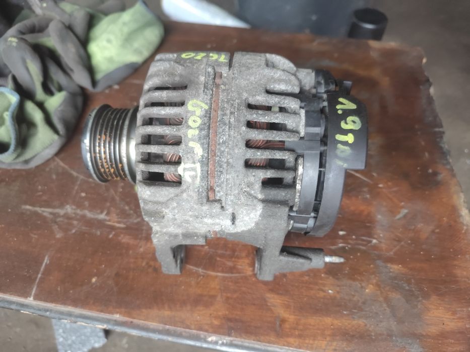Alternator VW Sharan Golf IV Bora A3 8L Octavia 1.9 TDI  038903023L 90A 0124325001