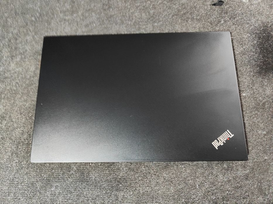 Portátil Lenovo E15 15.6" i5 10Th 16GB RAM 256GB NVME