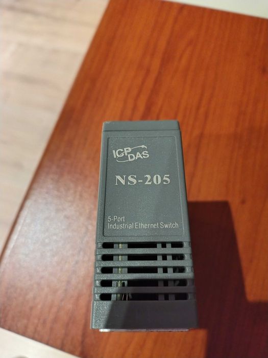 Switch przemysłowy na szynę DIN/TH35  ICP DAS NS-205