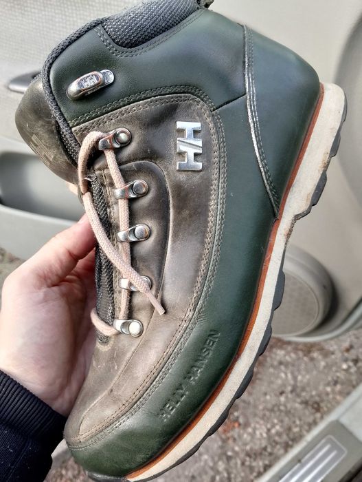HELLY HANSEN. Markowe buty trekkingowe. Uszkodzone.