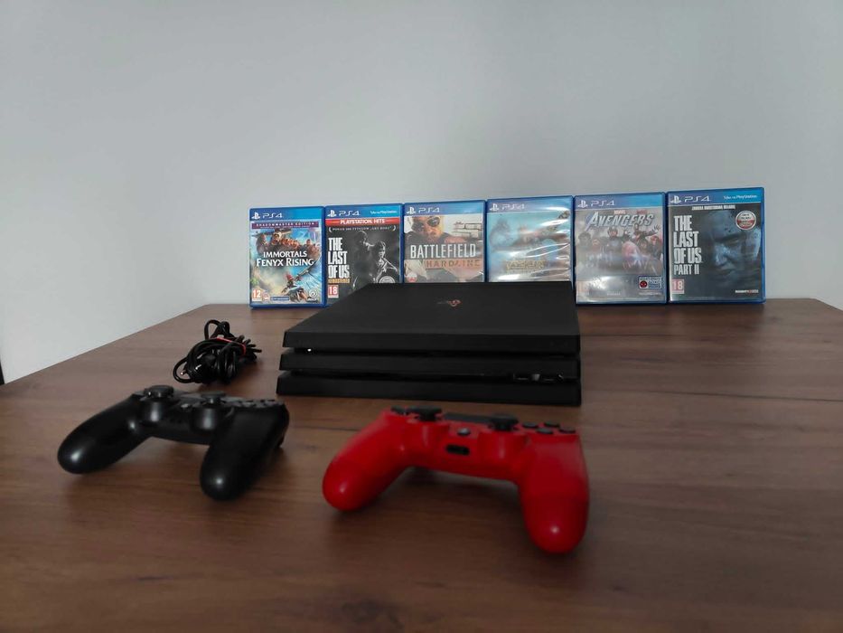 PlayStation 4 Pro 1TB | 2 Pady | Gry | Zestaw PS4 Pro Stan BDB