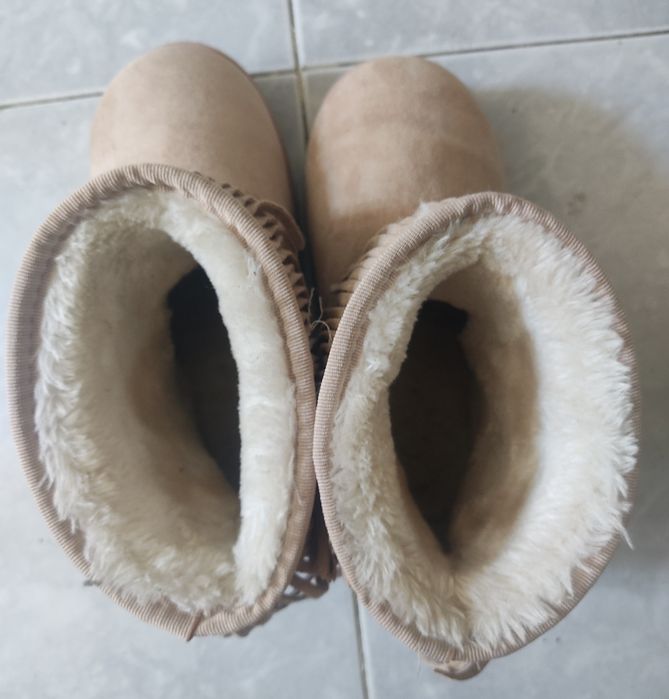 Bota de senhora em camurça para inverno n.41. Como novas