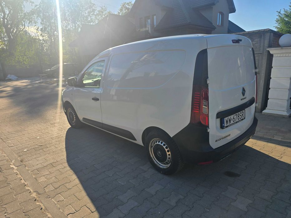 Ładny Renault Express Van Polska Salon
