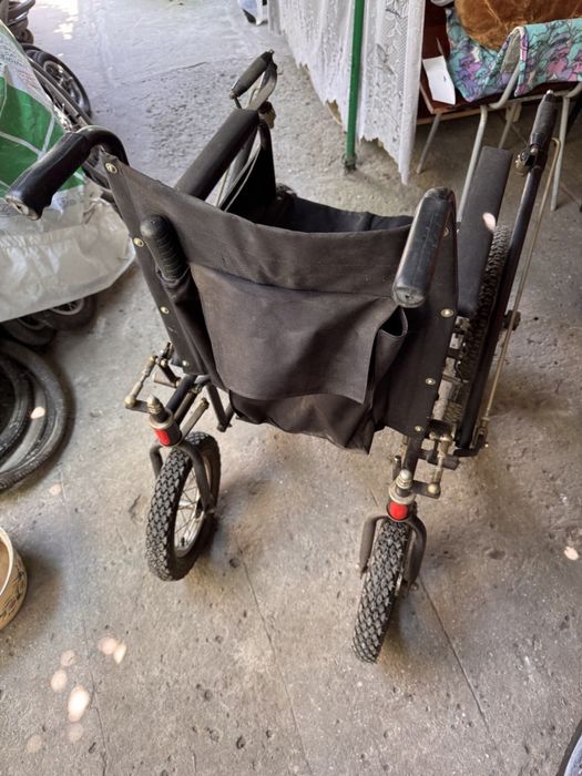 Инвалидная коляска