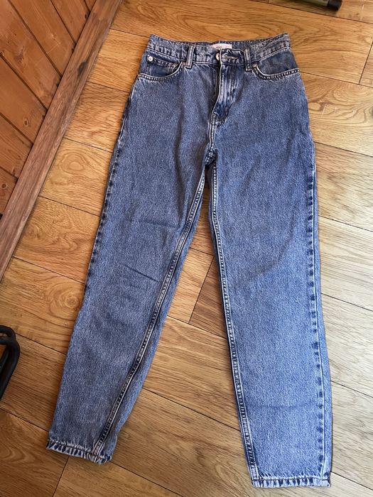 Джинси мом mango