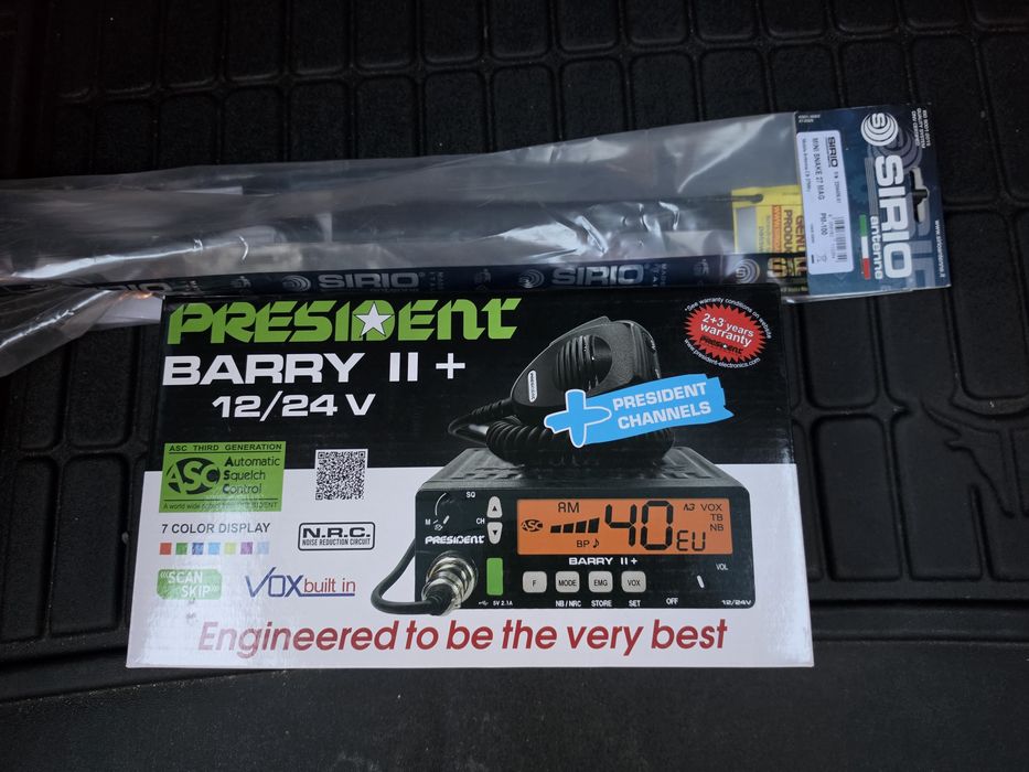 President Barry II + wraz z antena magnesową Sirio