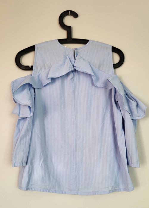 Koszula z wycięciami na ramiona a'la hiszpanka H&M