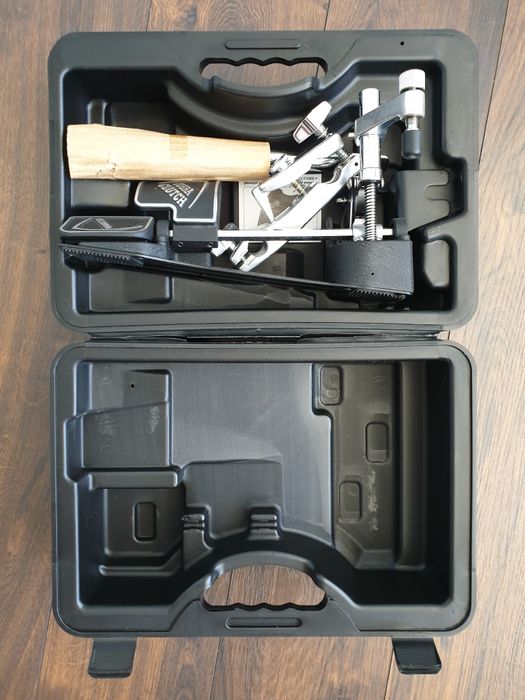 Aceito ofertas justas.Tama Iron Cobra Hi-Hat Clutch, novo por estrear.