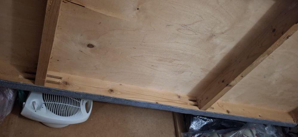 Диван -книжка ,покрытие велюровый.