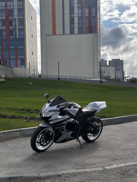 Suzuki GSX R 750 k10