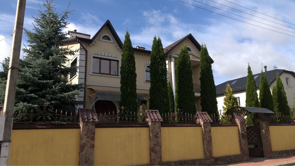 Продам будинок 513квм в с. Солонка (р-н ТЦ Кінг Крос і Арени Львів)