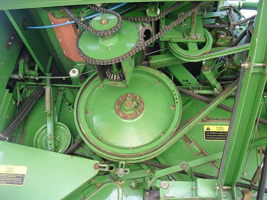 Зерноуборочный комбайн John Deere 1052