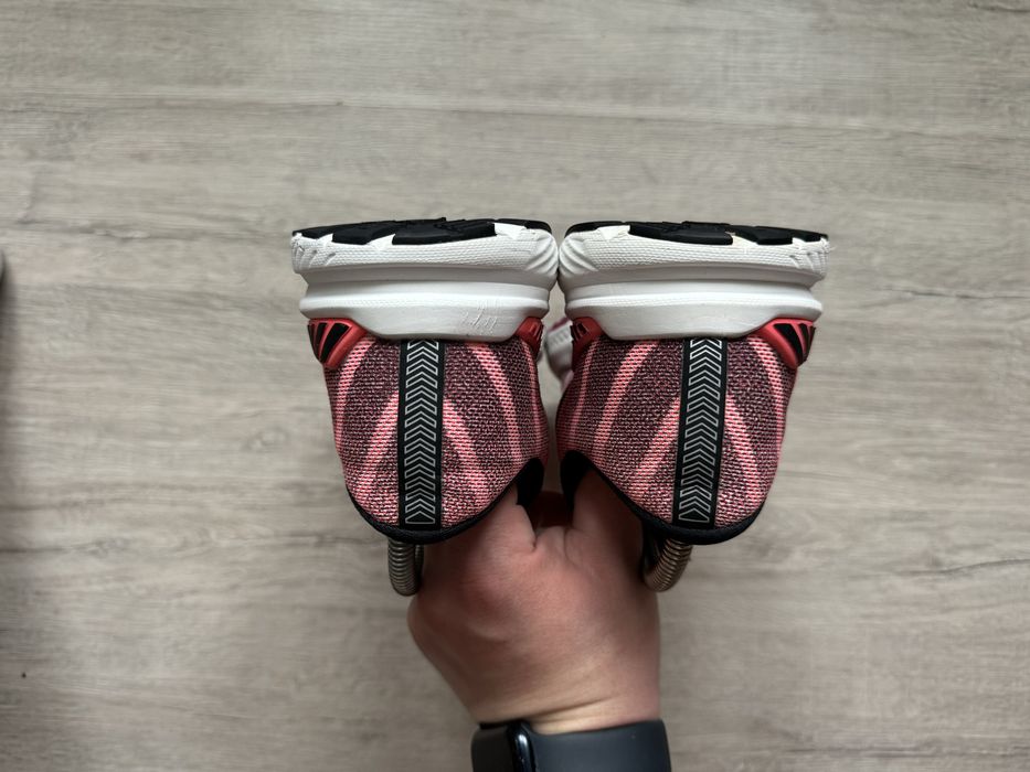 Жіночі кросівки brooks hoka asics kayano nimbus 40 розмір