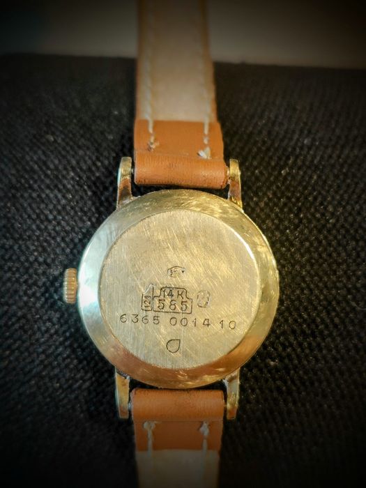 Złoty zegarek Helvetia (14k)
