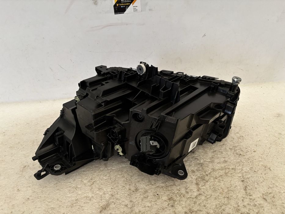 BMW 5 G60 G61 lampa prawy przód prawa przednia Shadow line Full Led