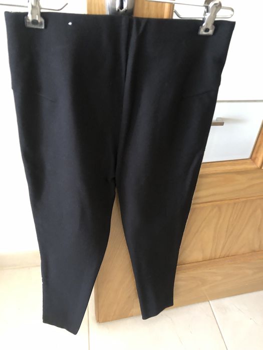 Calças leggings pretas festa