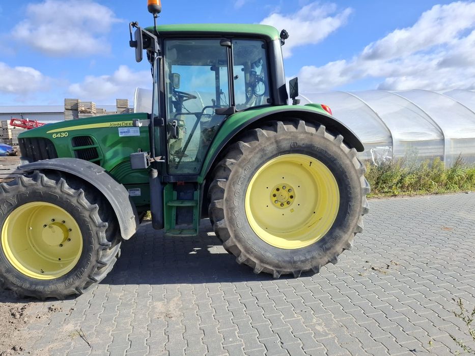 Sprzedam ciągnik John deere