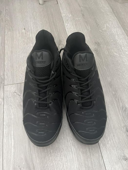 Защитная обувь (кроссовки со стальным носком)