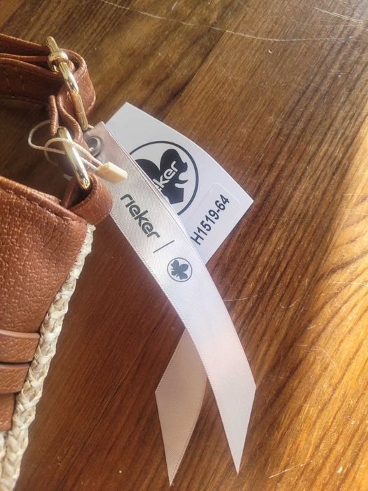 jasnobrązowa torebka rieker