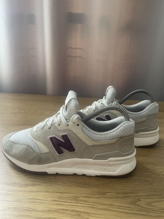 Кросівки бренду New Balance моделі 997H.